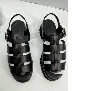 Italian Leather Lug Sole Fisherman Sandal